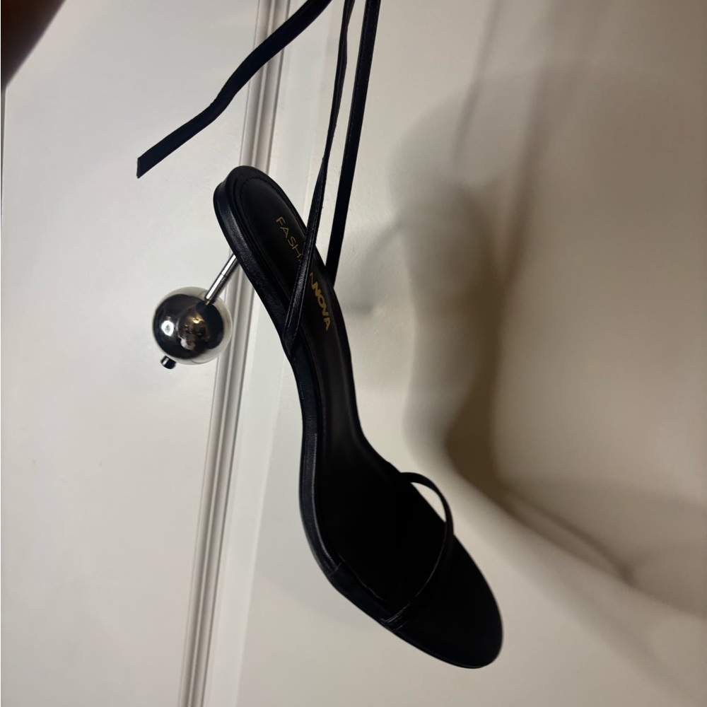 Fashion Nova Black Stiletto Heels Strappy Sandals